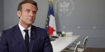 Emmanuel Macron à l'Elysée : il décide de rendre à nouveau obligatoire l'école dès le 22 juin 2020