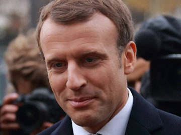 Emmanuel Macron en déplacement : va-t-il démissionner ?