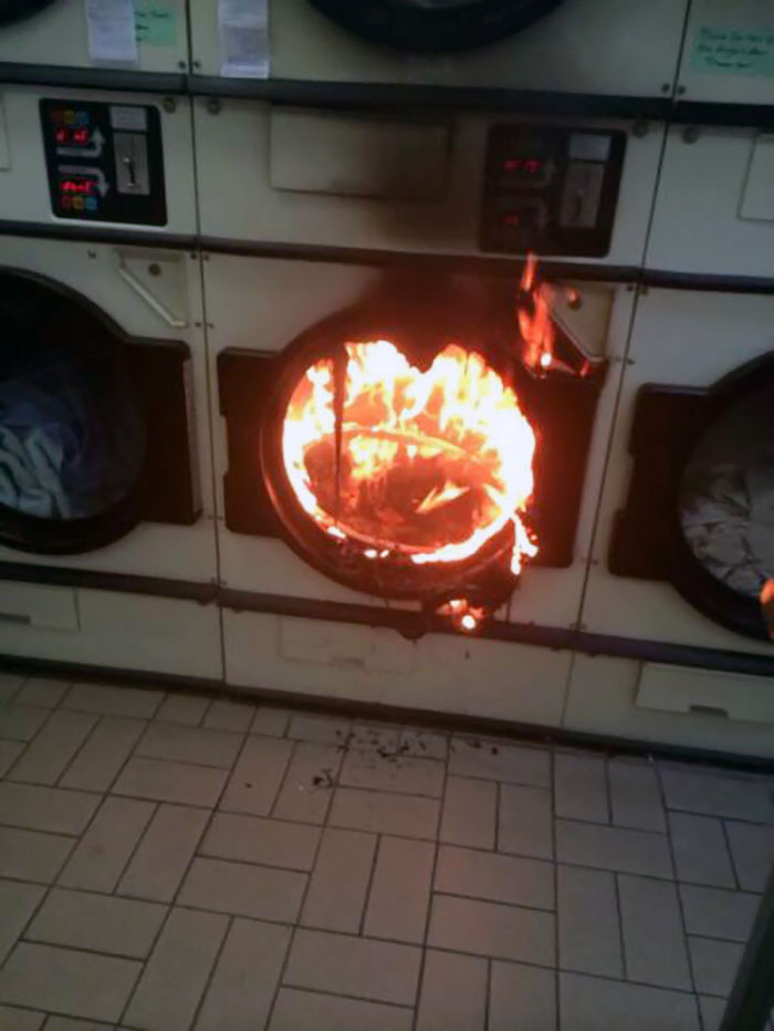 Lave-linge prend feu incendie