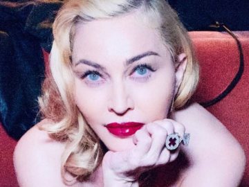 Madonna choque les internautes qui l'accusent d'avoir abusé de la chirurgie esthétique.