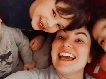 Laura Mazza critiquée parce que ses enfants portent encore des couches.