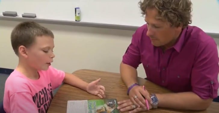 Garçon harcelé à l'école à cause de son tshirt rose