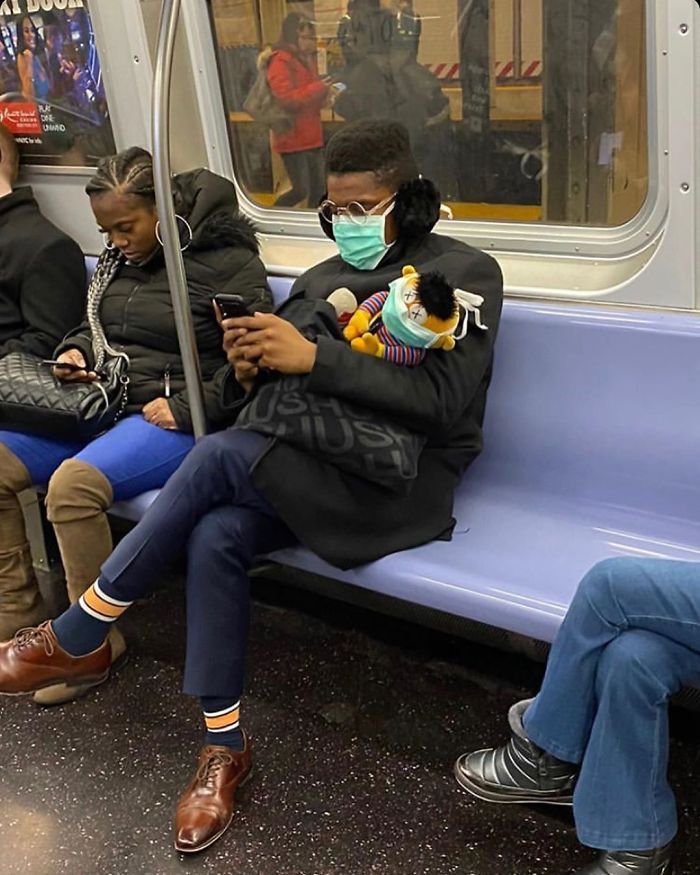 photos métro fails masque anti coronavirus