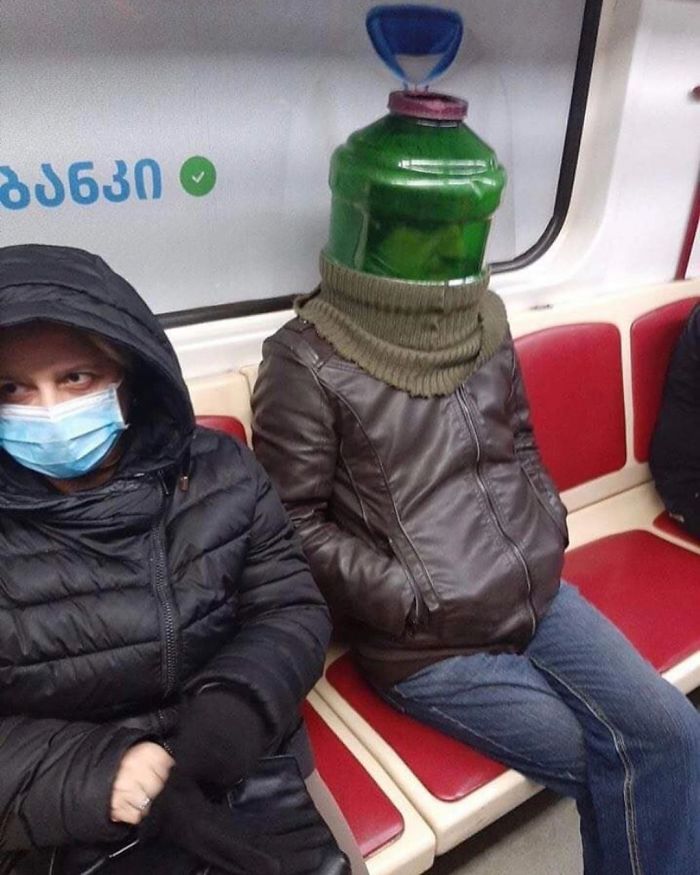 photos métro fails masque anti coronavirus