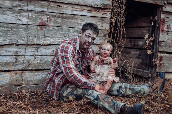 Père et fille en zombie pour Halloween
