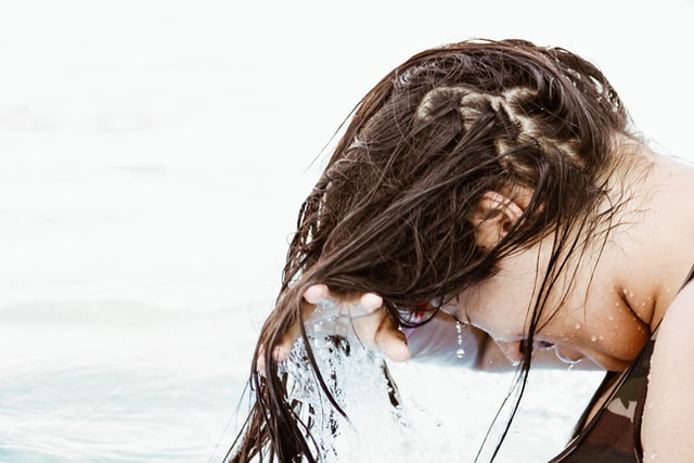 erreur douche shampoing tous les jours