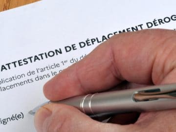 Une attestation de déplacement