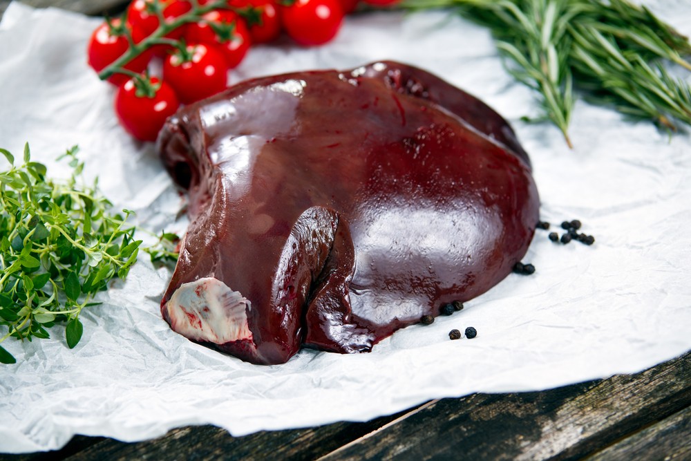 Foie cru accompagné de légumes