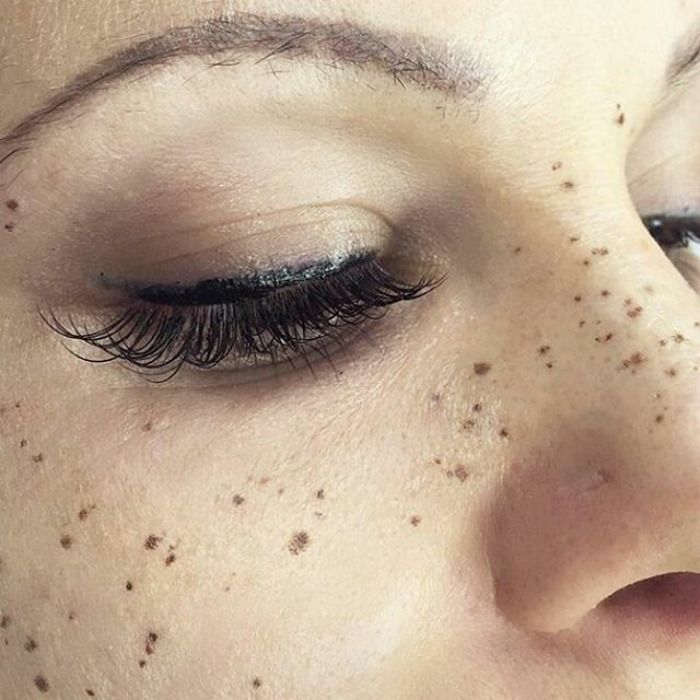 tatouage freckling taches de rousseur