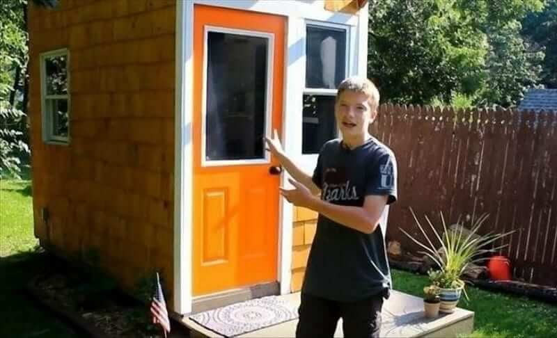 Iowa adolescent de 13 ans construit seul Tiny house fonctionnelle