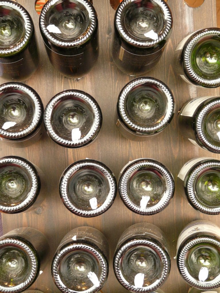 faits insoupçonnés bouteille de vin en verre cul de la bouteille