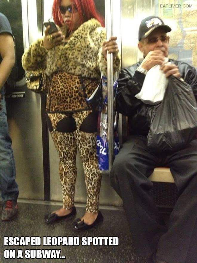 habits ridicules dans le métro