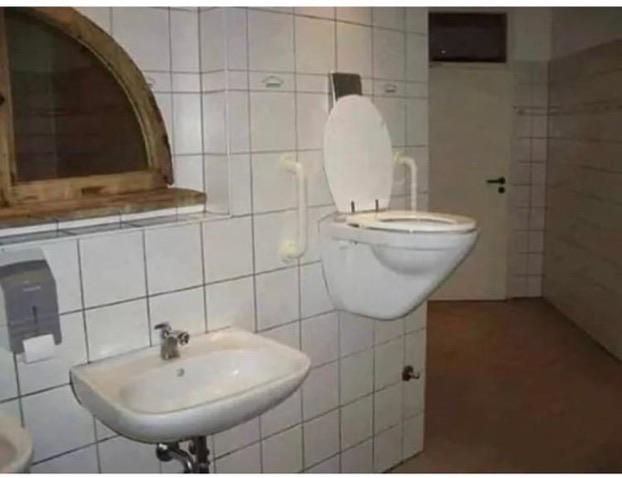 Toilettes en suspension