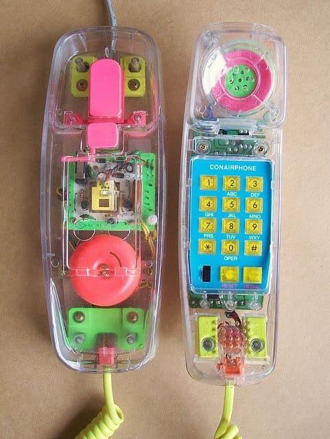 Un téléphone transparent, dans les années 90