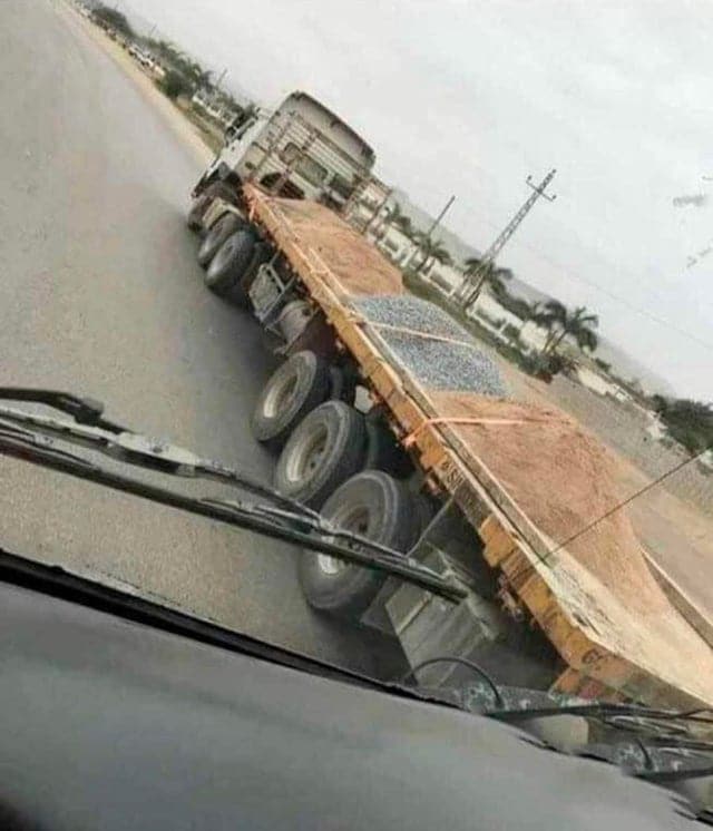 un chargement de camion dangereux