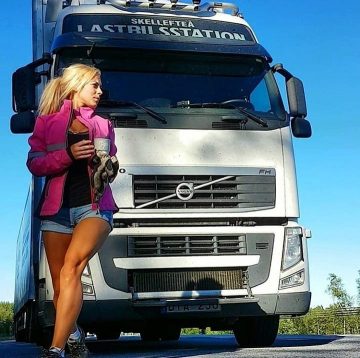 Angelica, la plus belle camionneuse du monde, affiche un corps qui fait