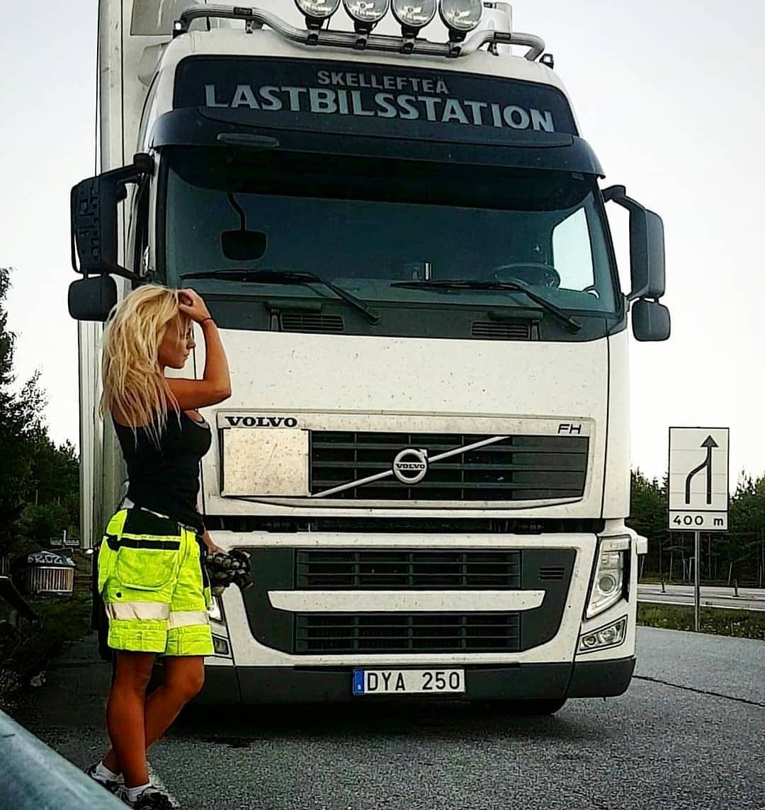 Angelica, la plus belle camionneuse du monde, affiche un corps qui fait ...