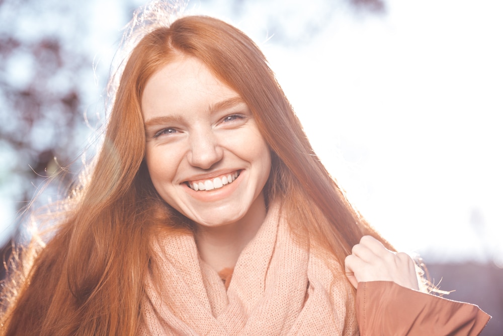 Une femme rousse