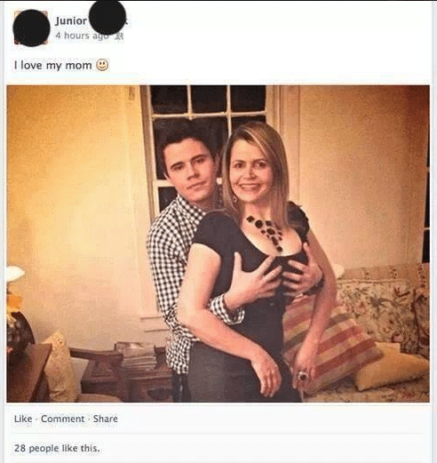 Photo de famille étrange et malaisante