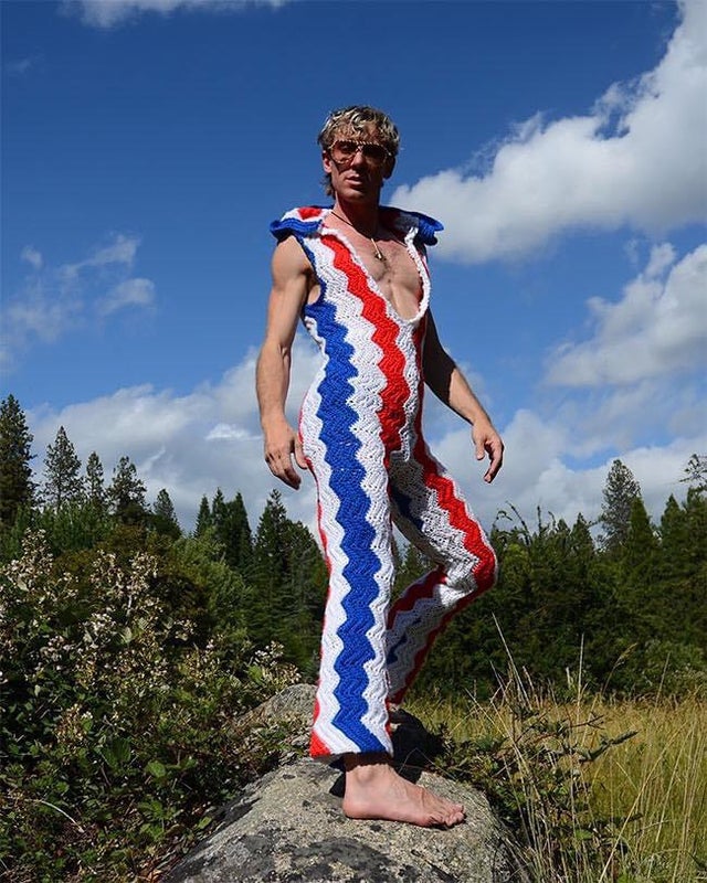 Une tenue ridicule