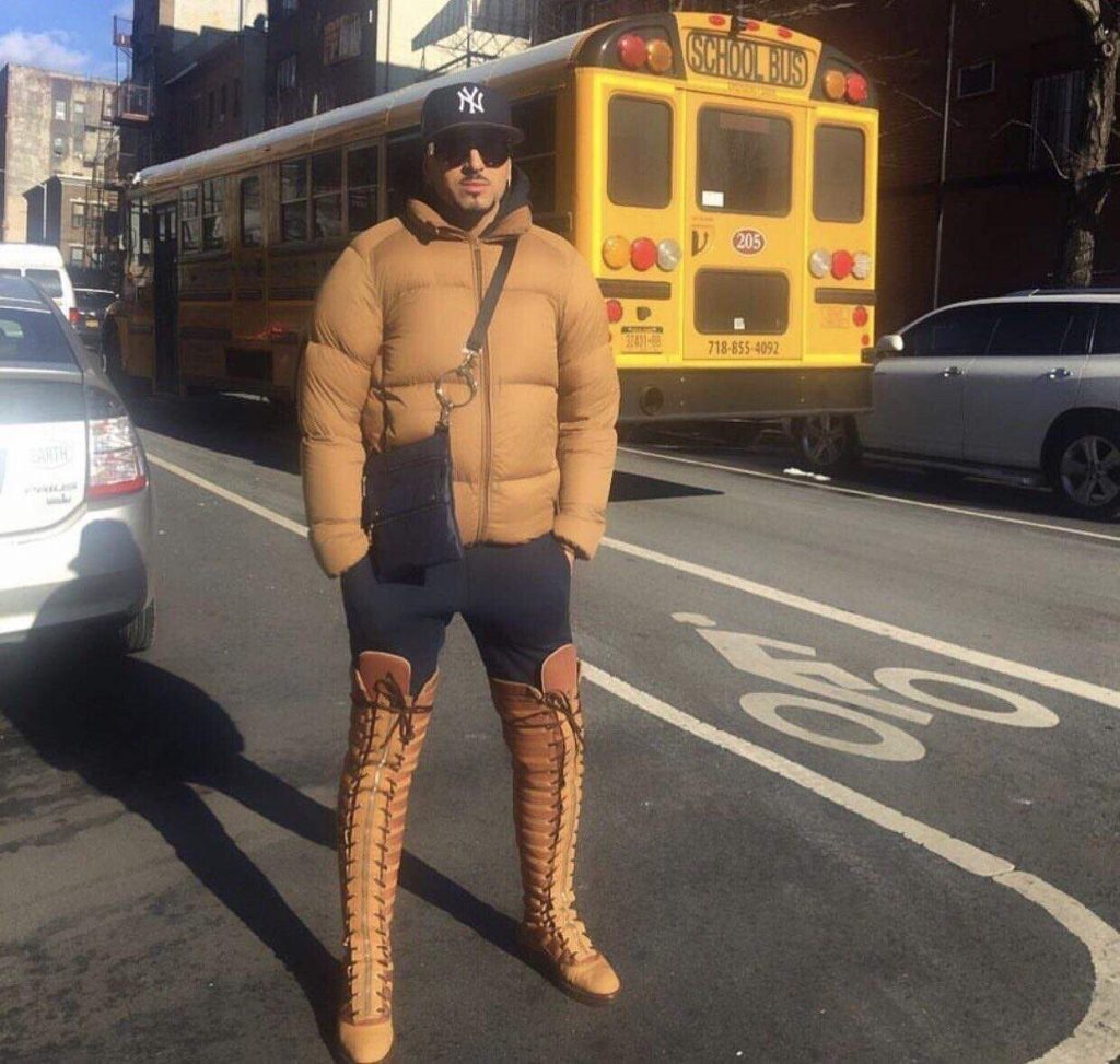 Une tenue ridicule