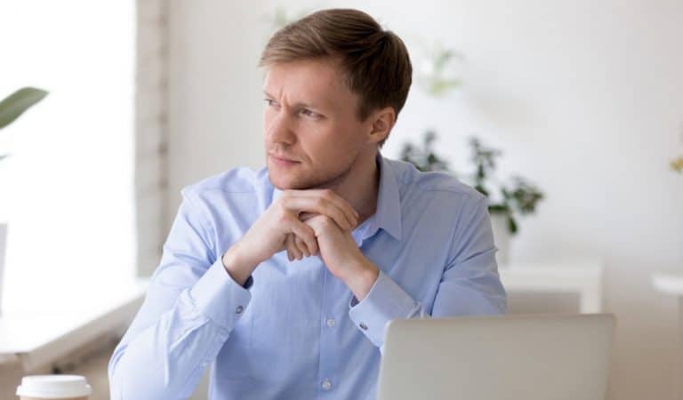 Trop intelligent pour votre travail ? 7 signes qui ne trompent pas