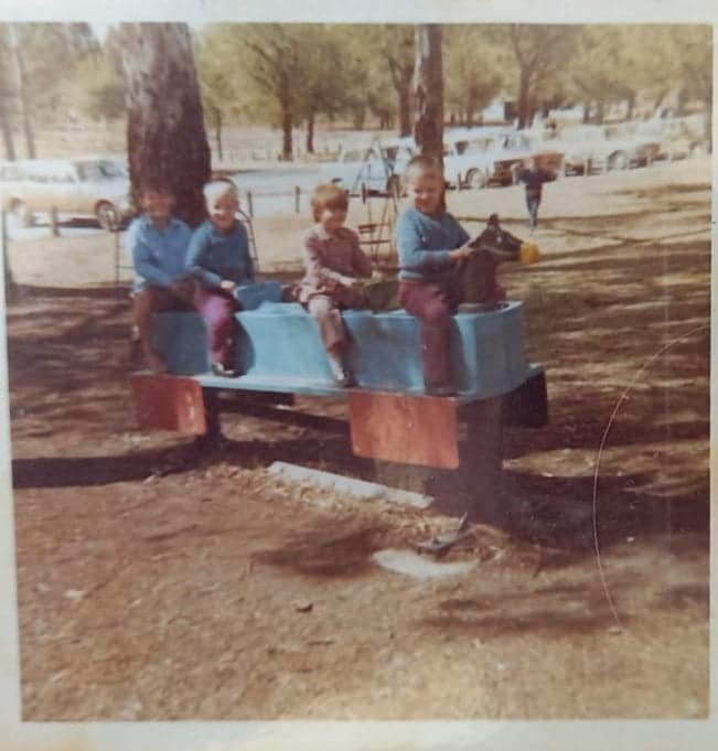 un ancien jeu d'extérieur pour enfant