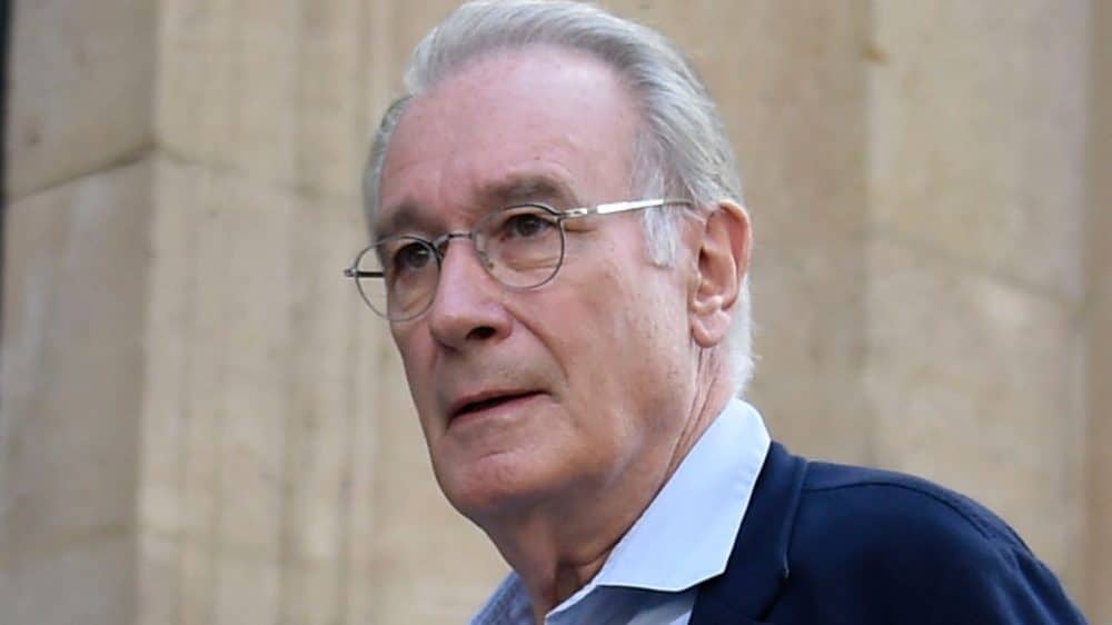 Vie Privée Bernard Lecoq Et Son Fils Ingrid Chauvin, Mimie Mathy... Combien gagnent les stars des séries TV