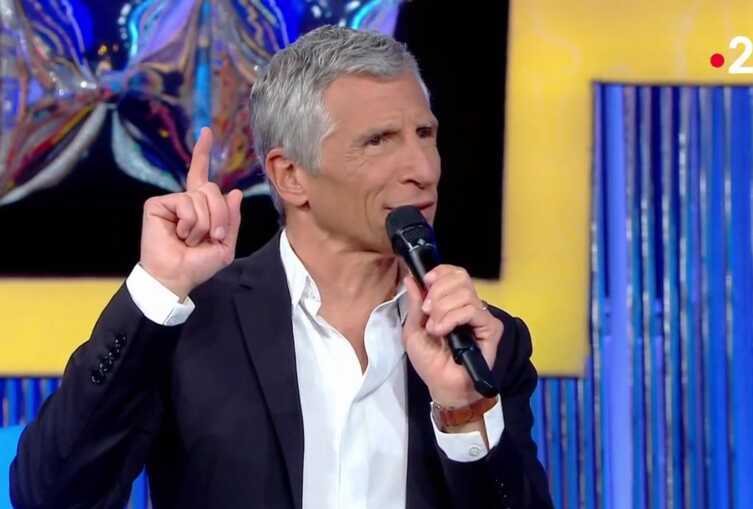 Nagui sur la plateau de NOPLP