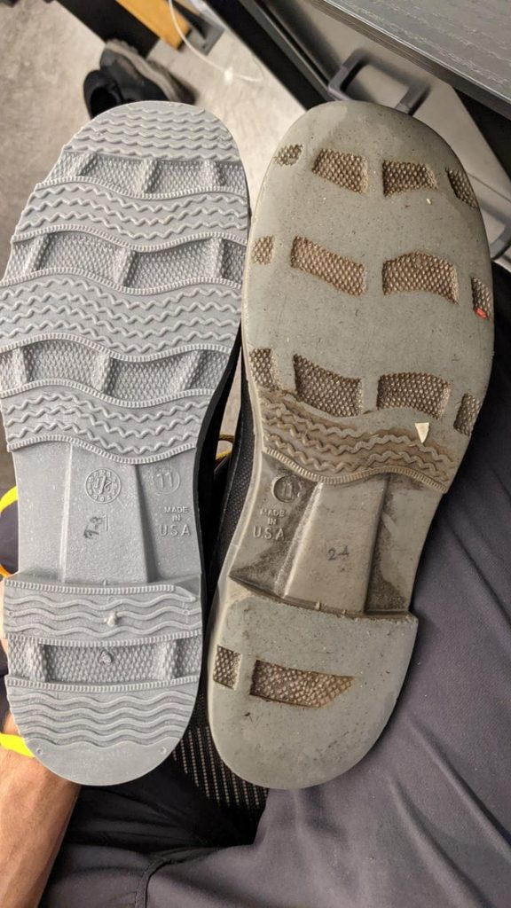 deux semelles de chaussures