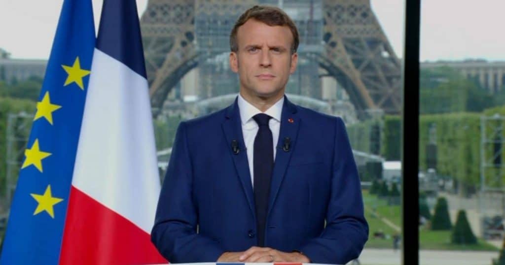 le revenu d'engagement annoncé par Emmanuel Macron