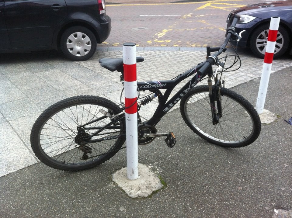 bicyclette-antivol-parking