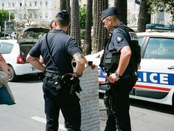 La police lors d'une arrestation