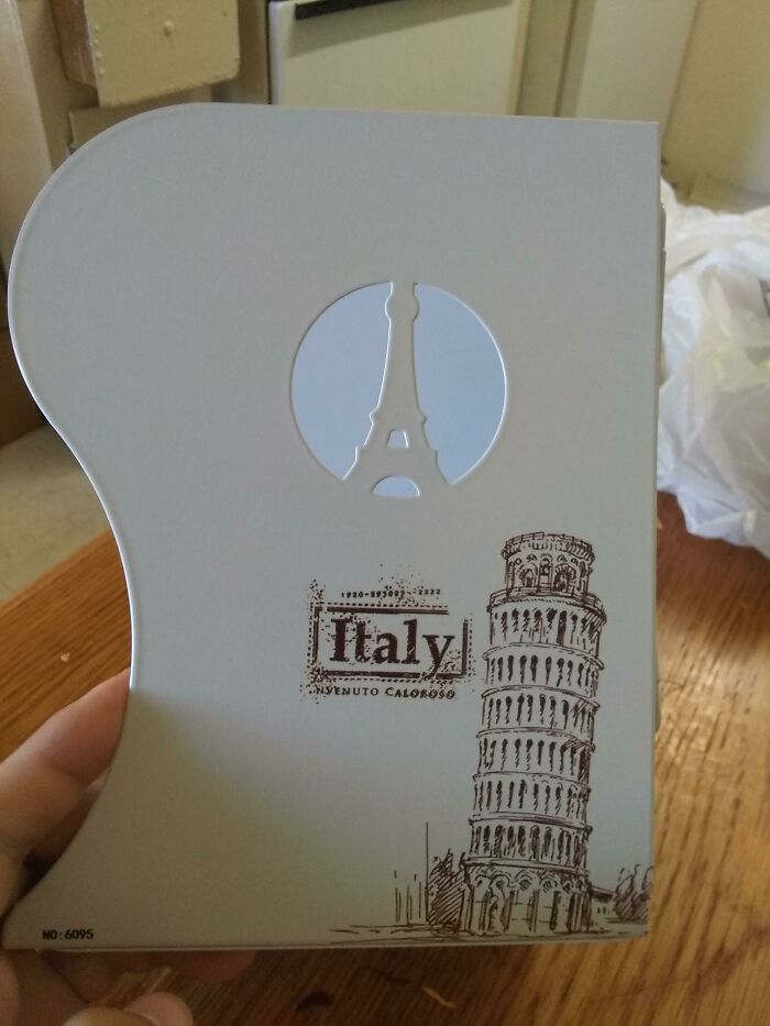 La Tour Eiffel sur un cadeau en souvenir de l'Italie. 