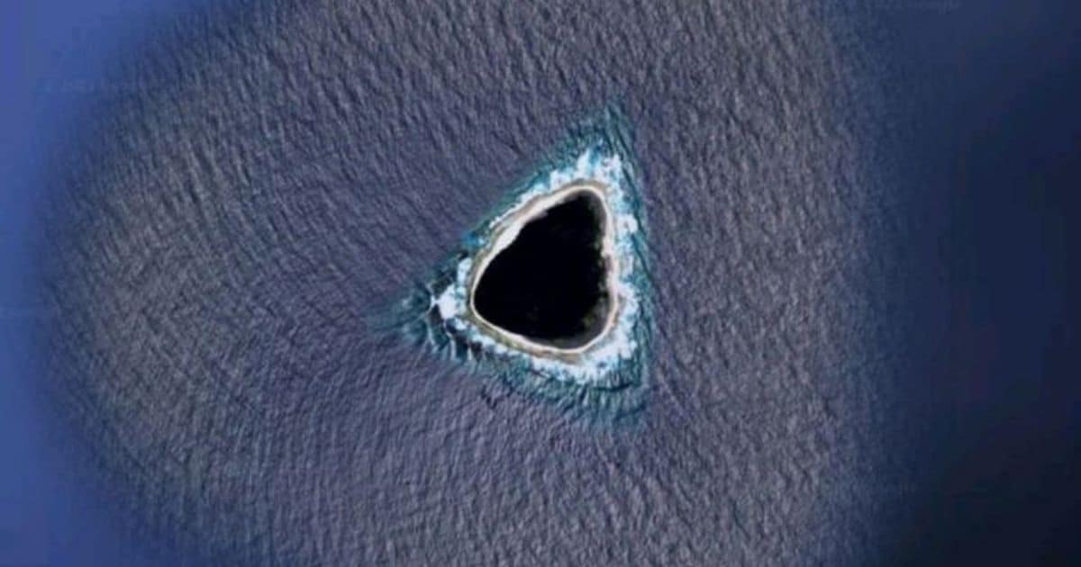 L'île Vastok de l'océan Pacifique s'apparentant à un trou noir.