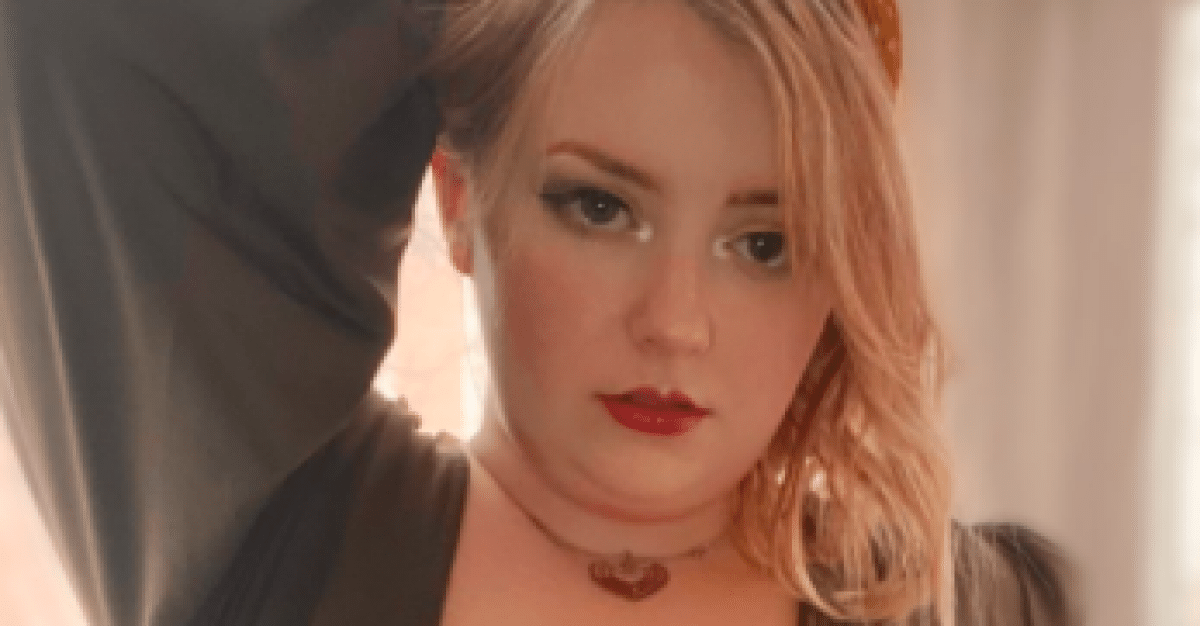 Alice Lovegood fait fortune sur OnlyFans grâce à des vidéos de son lait