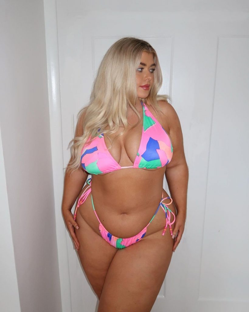 Isabel Nicholls Nall - bikini - body positive