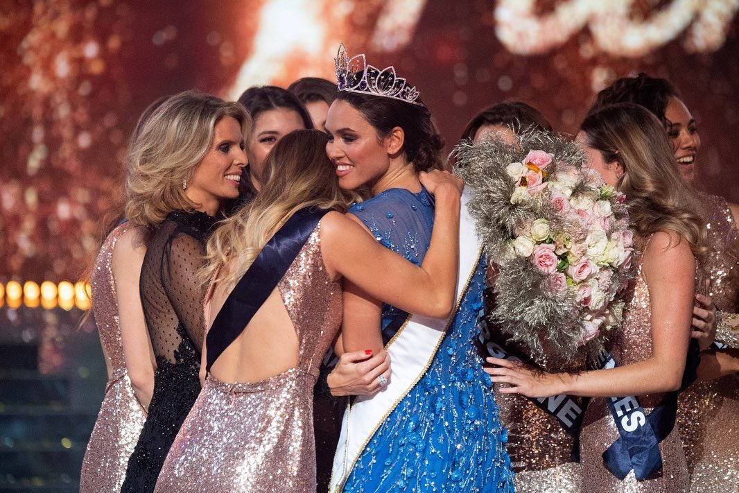 Miss France 2022 proche des anciennes reines de beauté