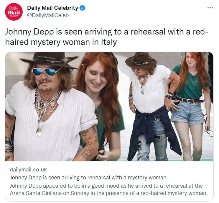 Johnny Depp en charmante compagnie en Italie