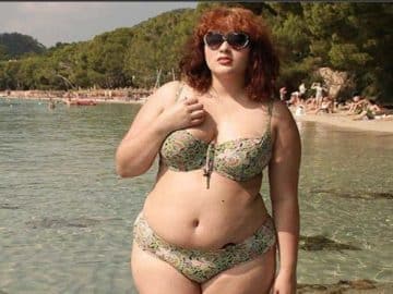 Une femme ronde a été critiqué en portant un bikini à la plage
