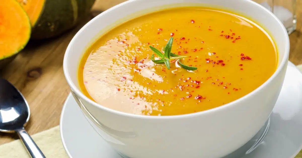 Voici les deux ingrédients secrets de la soupe-minceur, idéale pour perdre du poids et du ventre !