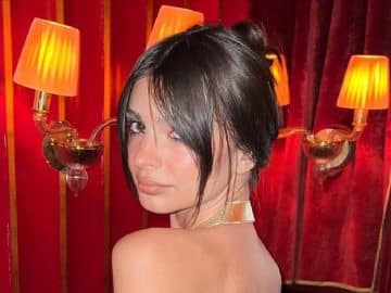 Emily Ratajkowski